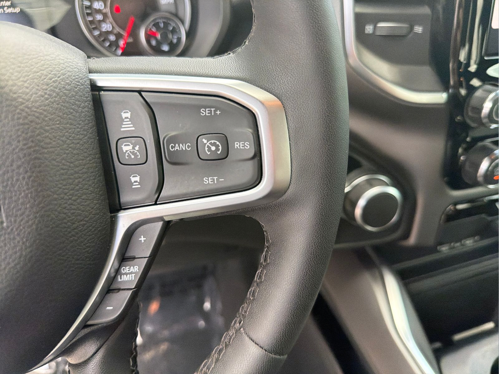 Used 2025 RAM 1500 Big Horn RWD image 14