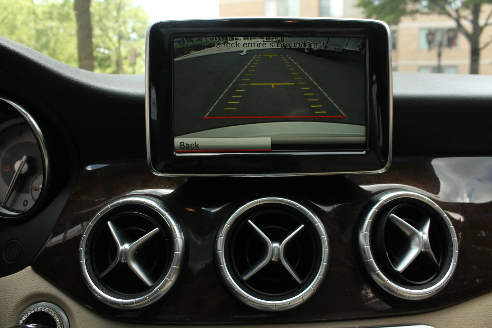 Used 2014 Mercedes-Benz CLA 250 4MATIC image 33