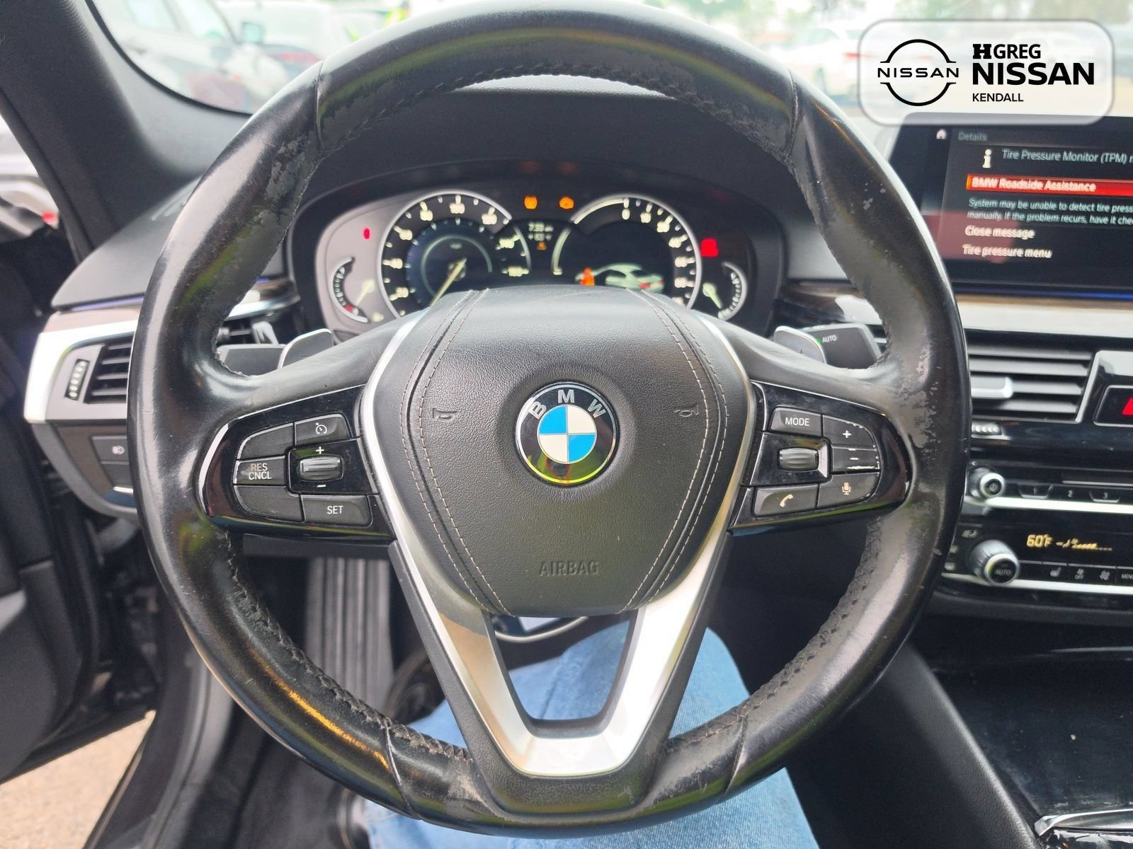 Used 2018 BMW 530e w/ Premium Package 2 RWD image 9