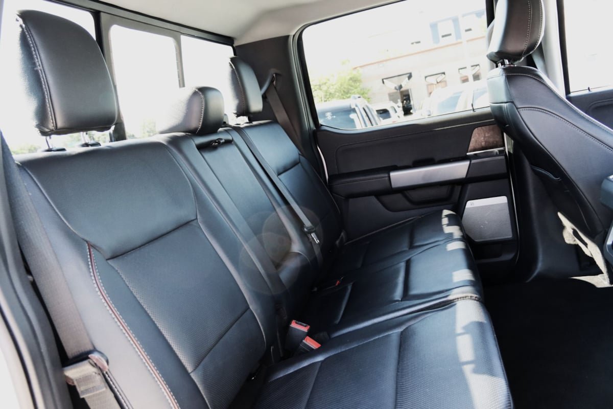 Used 2023 Ford F350 Lariat w/ Lariat Ultimate Package AWD/4WD image 59
