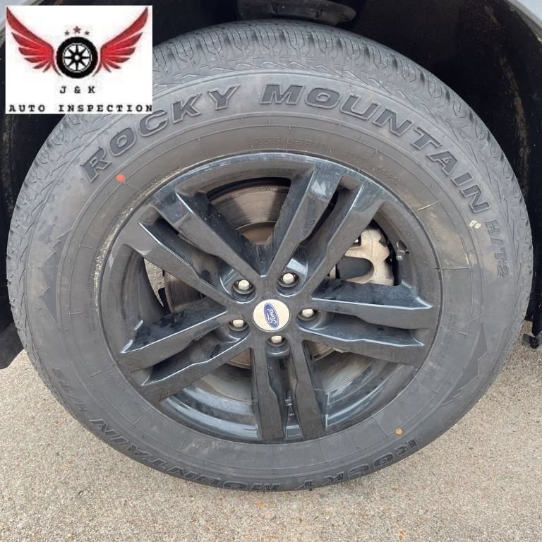 Used 2020 Ford Explorer XLT AWD/4WD image 10