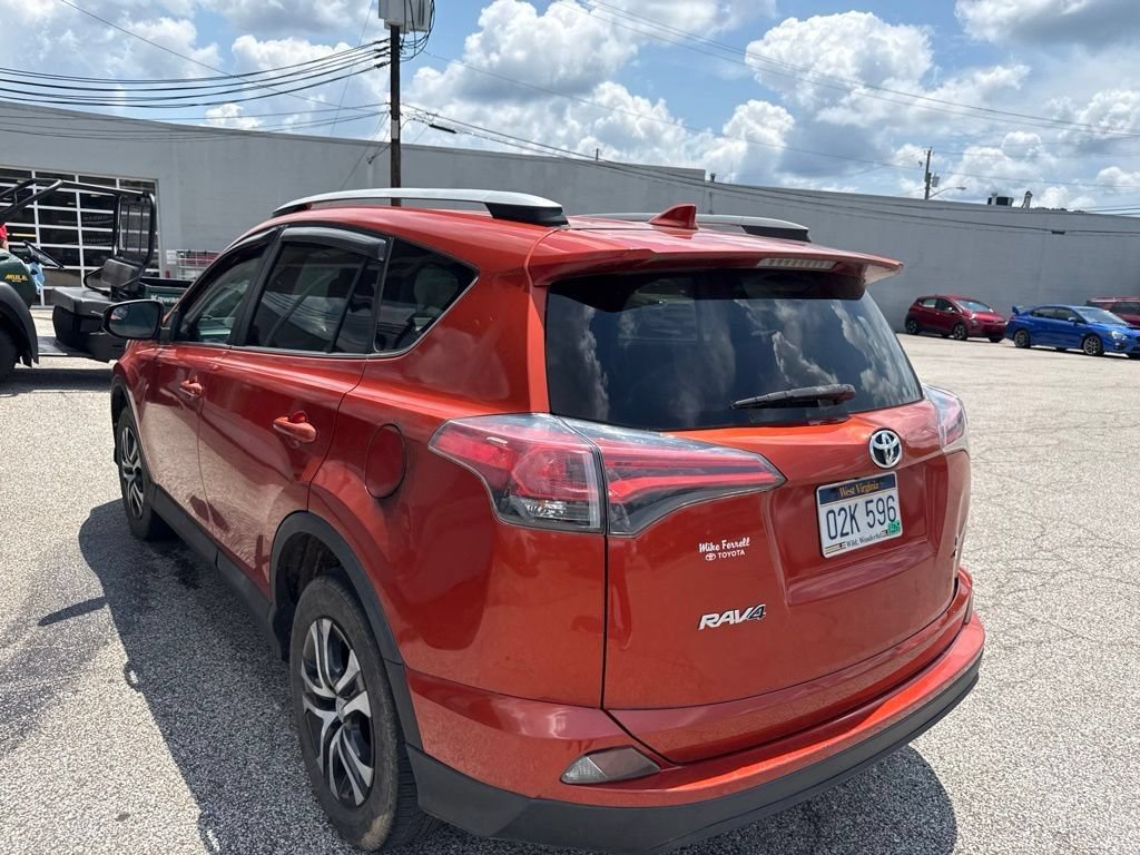 Used 2016 Toyota RAV4 LE AWD/4WD image 6