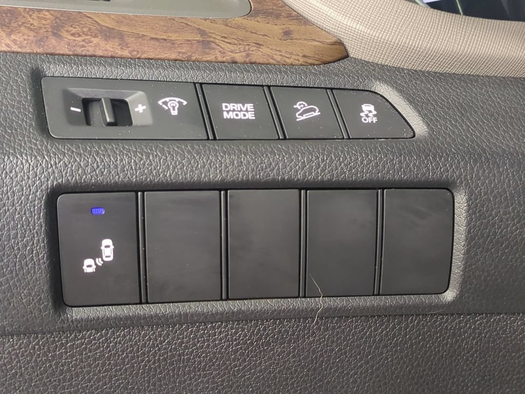 Used 2018 Hyundai Santa Fe Sport FWD image 28