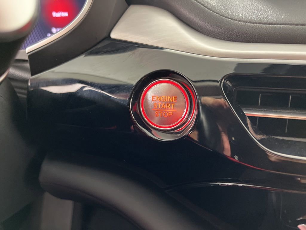 Used 2023 Acura MDX SH-AWD w/ Technology Package image 31