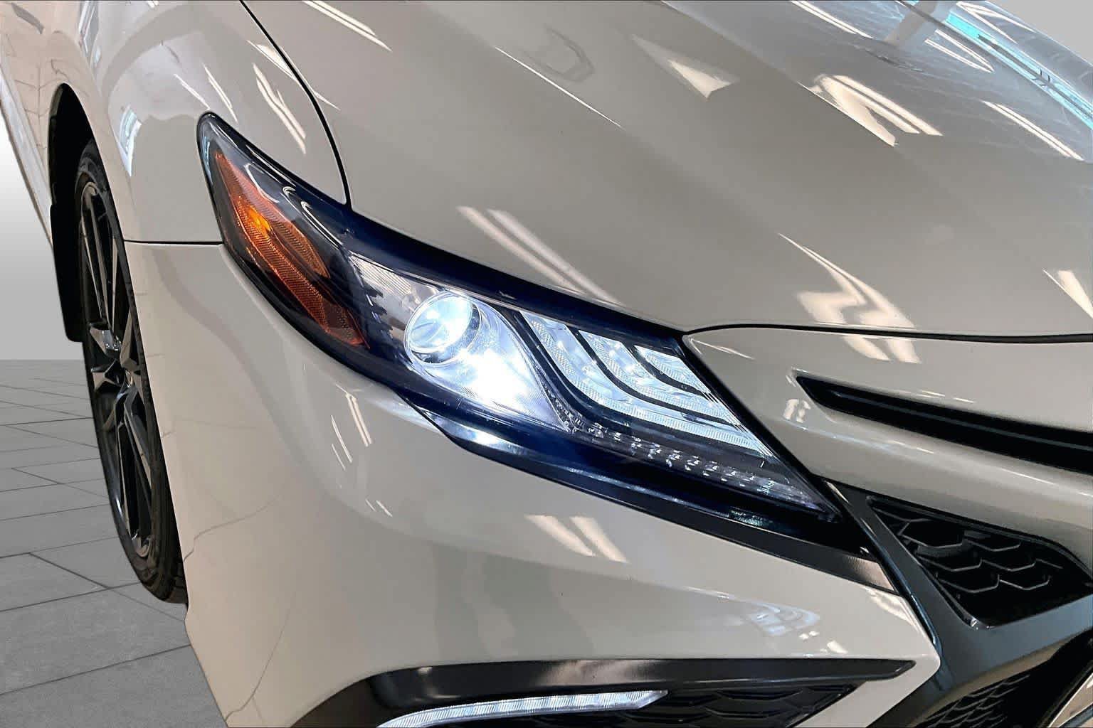 Used 2022 Toyota Camry XSE FWD image 25