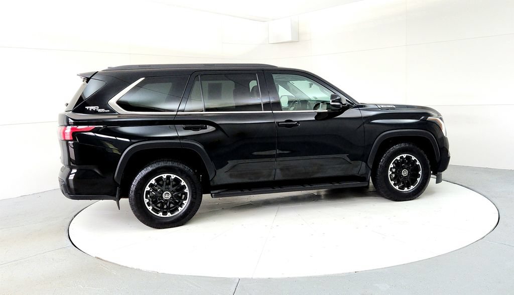 Certified 2024 Toyota Sequoia SR5 w/ TRD Off-Road Package AWD/4WD image 6