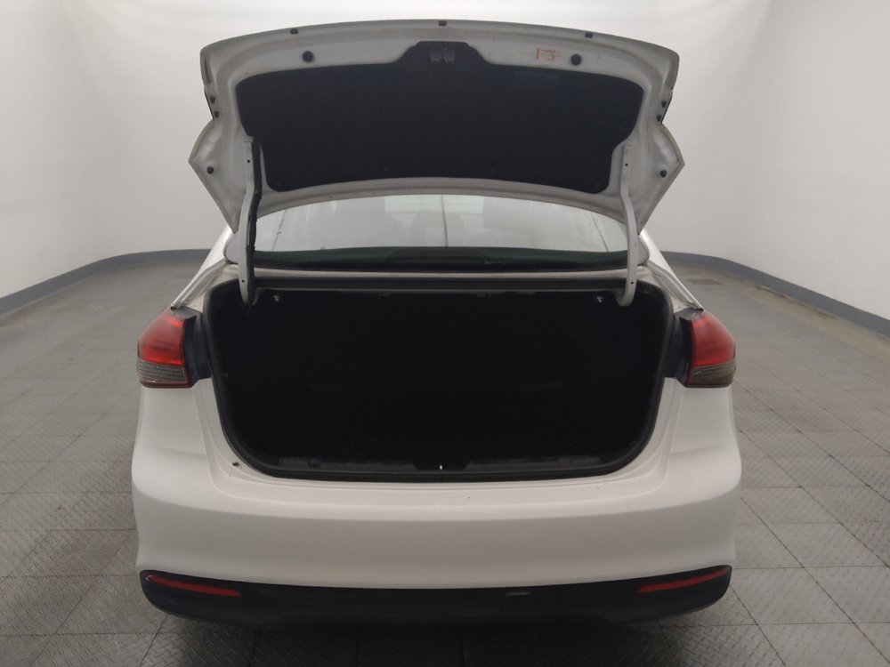 Used 2017 Kia Forte LX FWD image 29