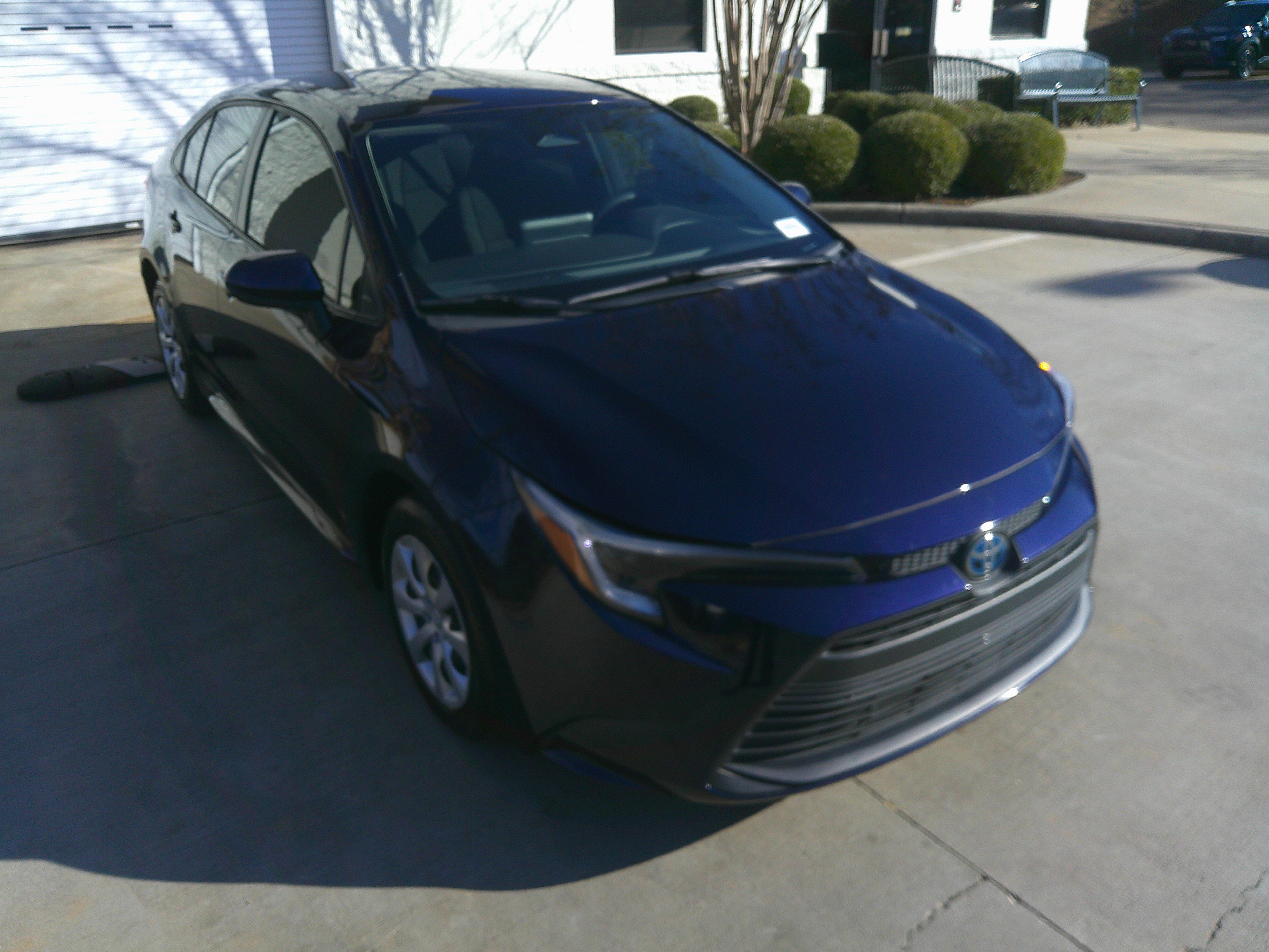 Used 2023 Toyota Corolla LE image 2