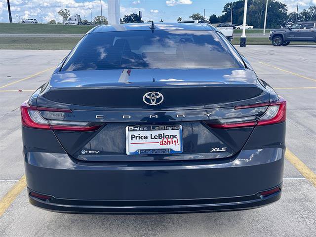 Used 2025 Toyota Camry XLE FWD image 4