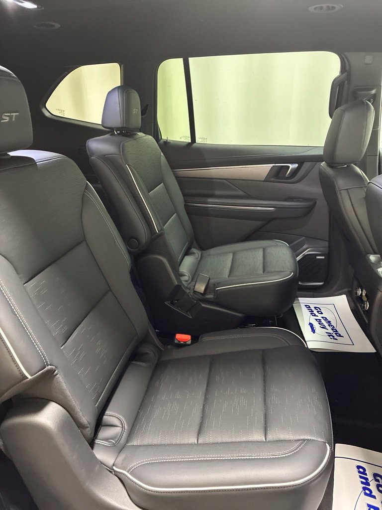 Used 2026 Buick Enclave Sport Touring FWD image 21