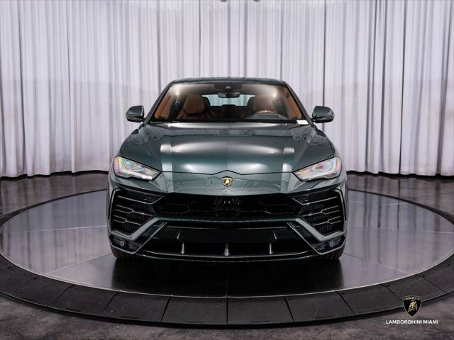 Used 2021 Lamborghini Urus AWD/4WD image 3