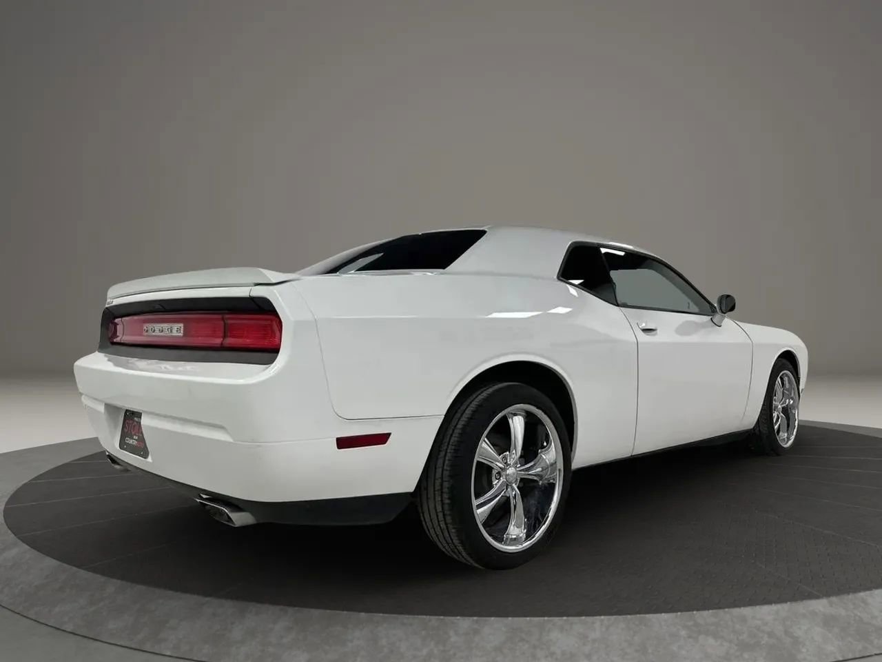 Used 2014 Dodge Challenger SXT w/ Sound Group RWD image 5