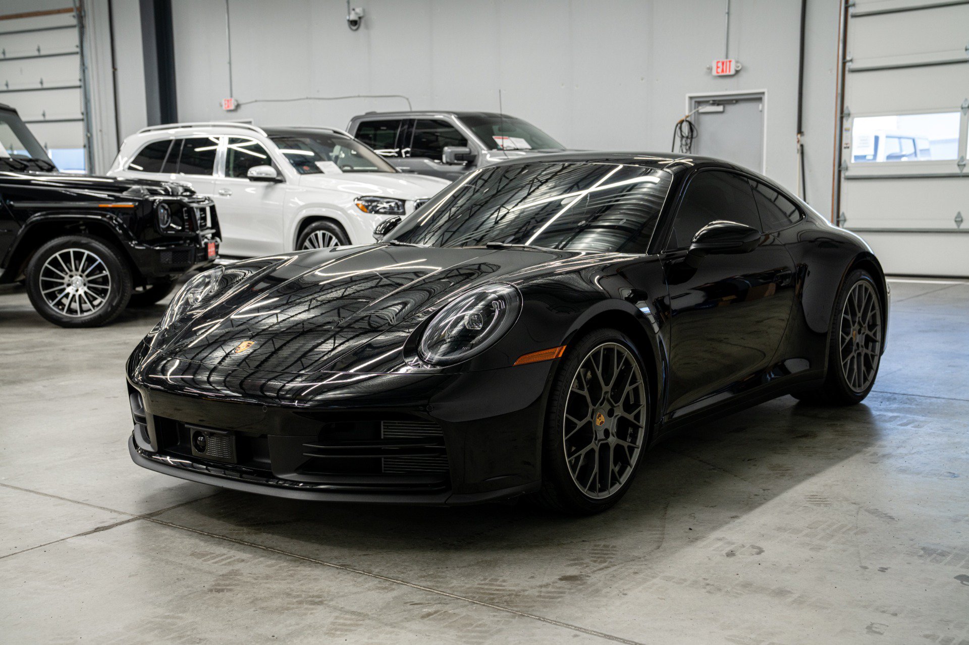 Used 2025 Porsche 911 Carrera RWD image 5