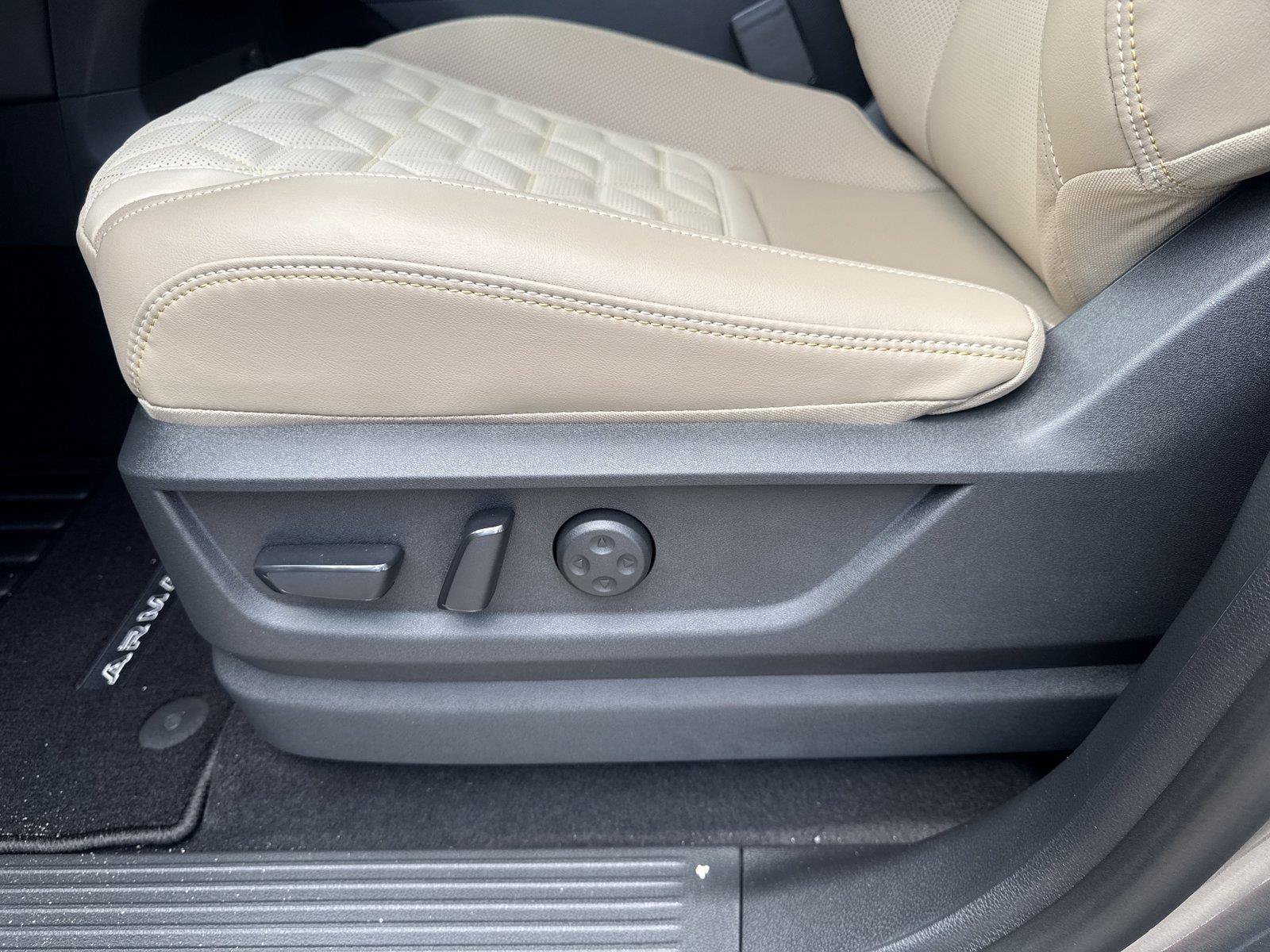 New 2026 Nissan Armada Platinum w/ Accent Package RWD image 10