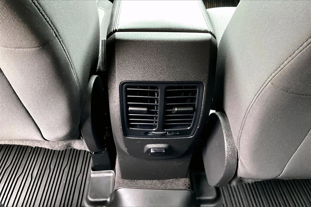 Used 2019 Ford Escape SE image 15