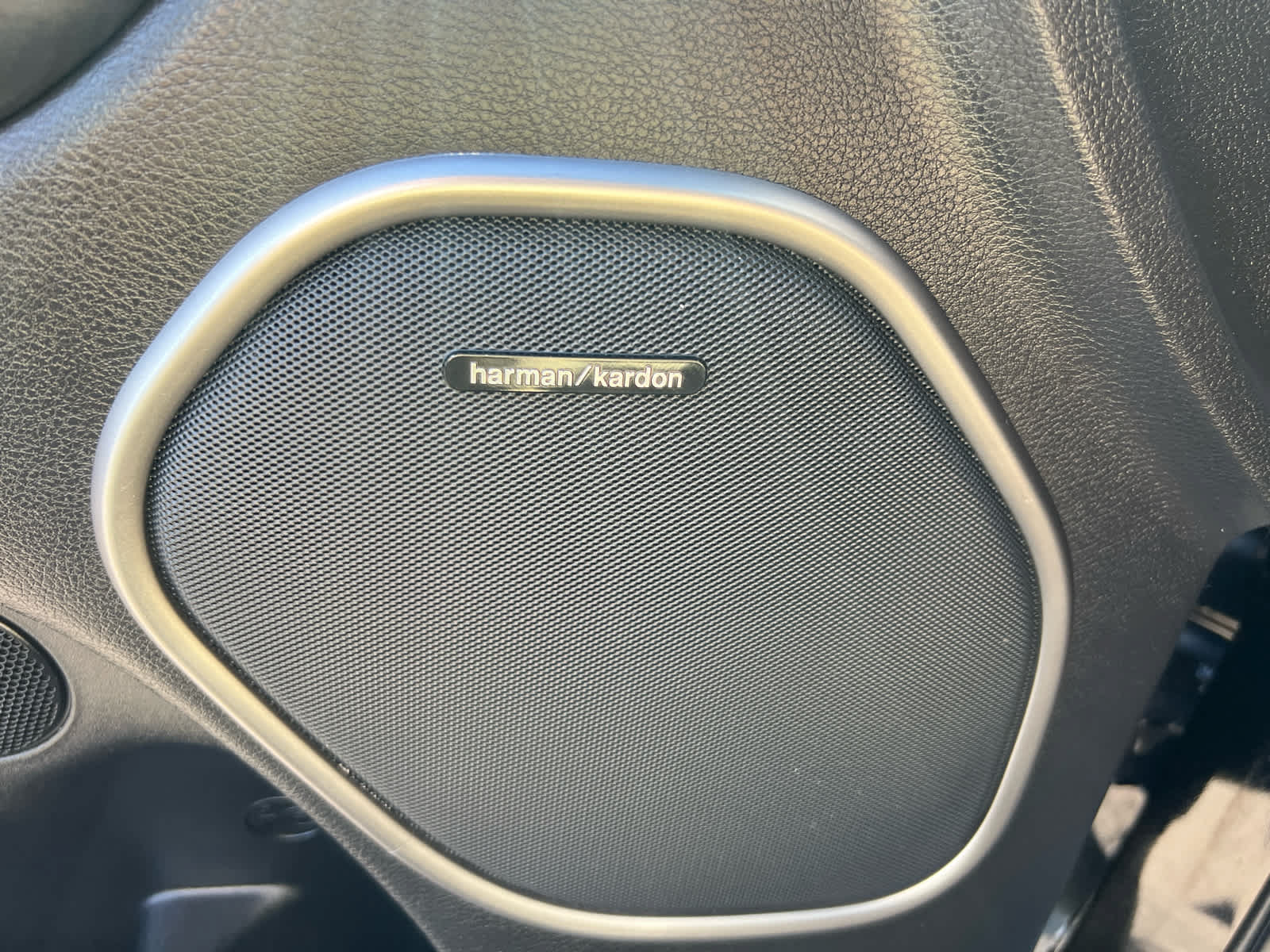 Used 2019 Jeep Grand Cherokee High Altitude AWD/4WD image 17