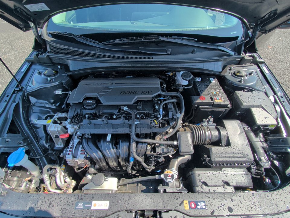 Certified 2024 Hyundai Elantra SEL w/ Convenience Package FWD image 16