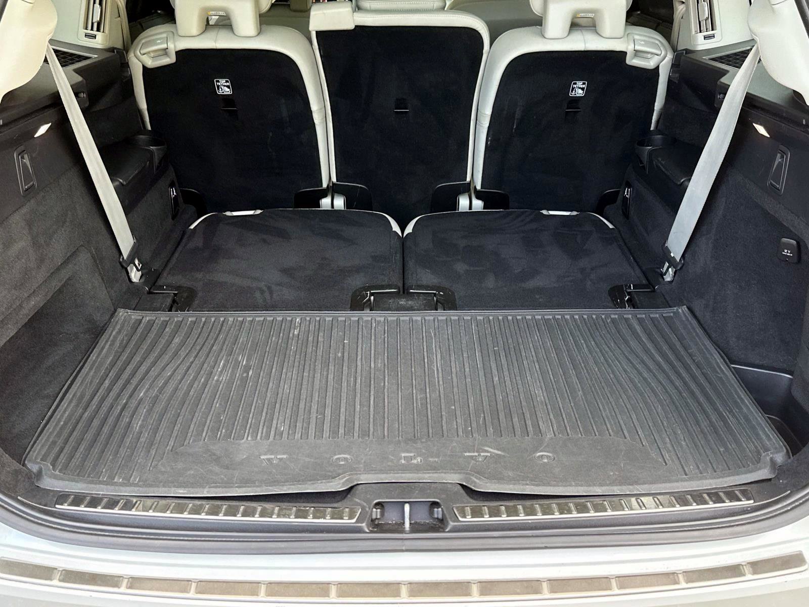 Certified 2023 Volvo XC90 B6 Ultimate w/ Protection Package Premier image 11