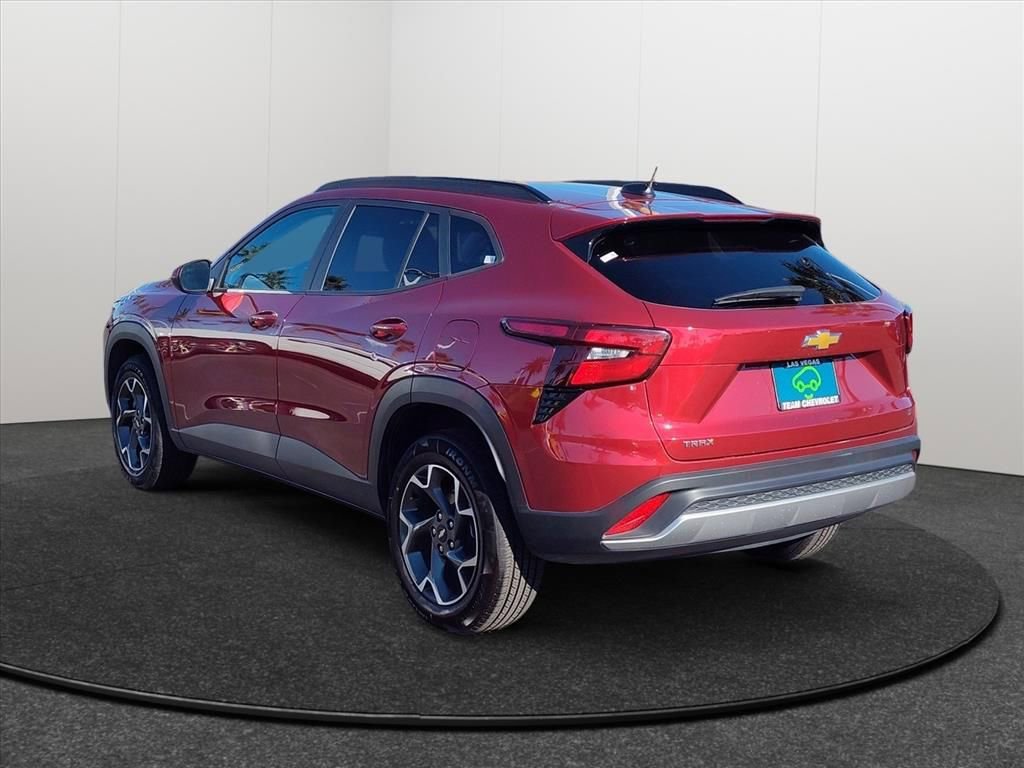 Certified 2024 Chevrolet Trax LT image 3