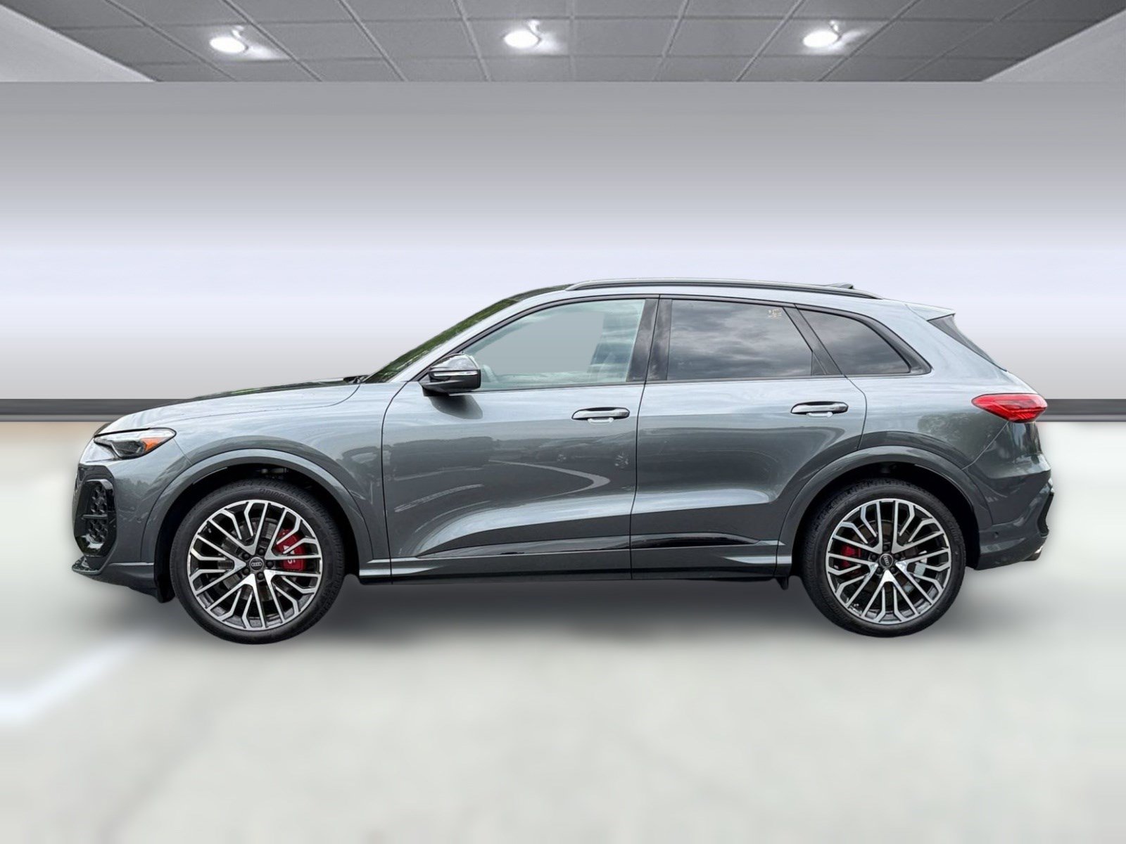 Used 2025 Audi SQ5 Premium Plus AWD/4WD image 2