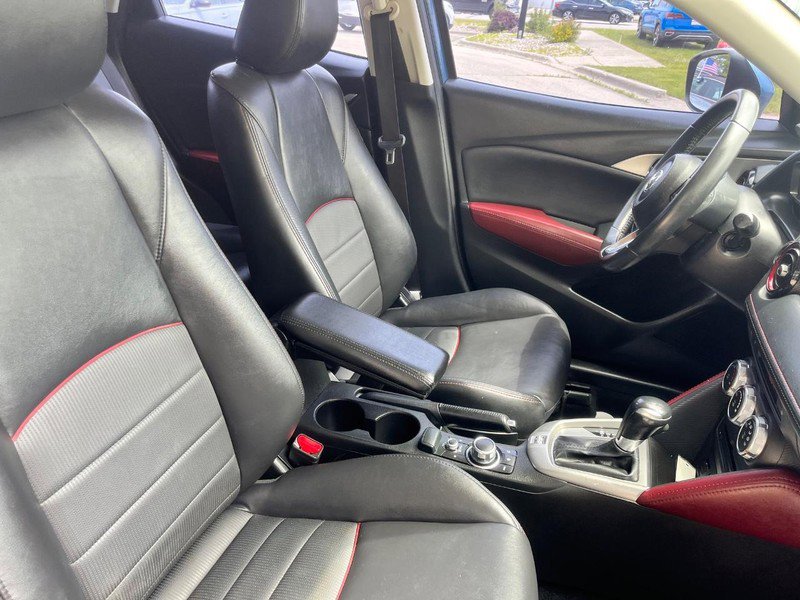 Used 2018 MAZDA CX-3 Touring FWD image 11