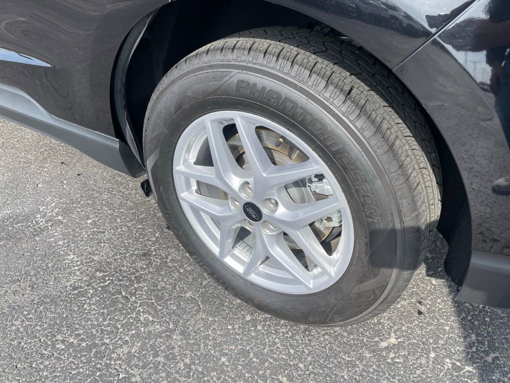 Used 2023 Ford Edge SEL image 3