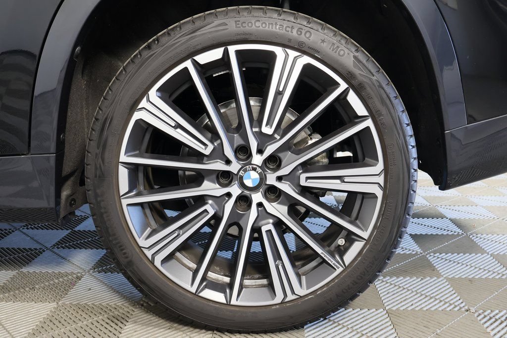 Used 2025 BMW X1 xDrive28i w/ Convenience Package AWD/4WD image 16