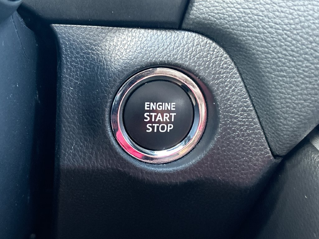 Certified 2025 Toyota RAV4 XLE FWD image 19