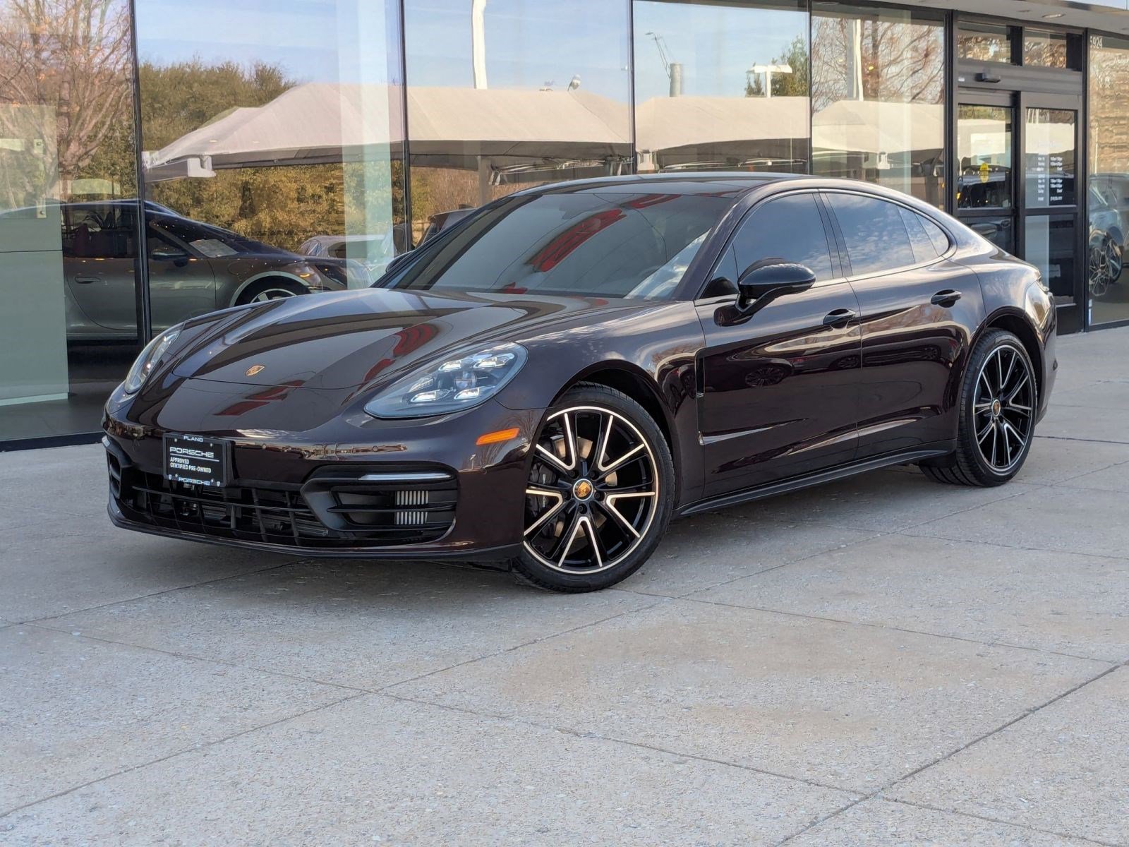 Certified 2022 Porsche Panamera Platinum Edition image 1