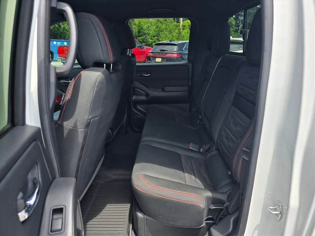 Used 2025 Nissan Frontier Pro-X w/ Pro Convenience Package RWD image 12