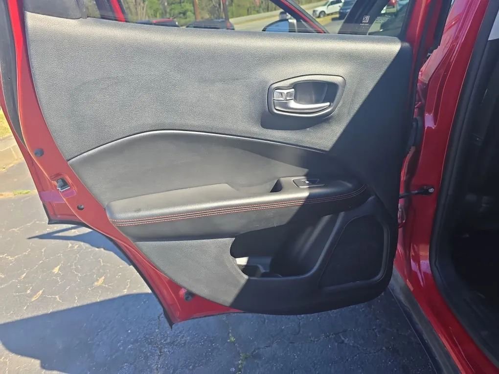 Used 2019 Jeep Compass Trailhawk image 20