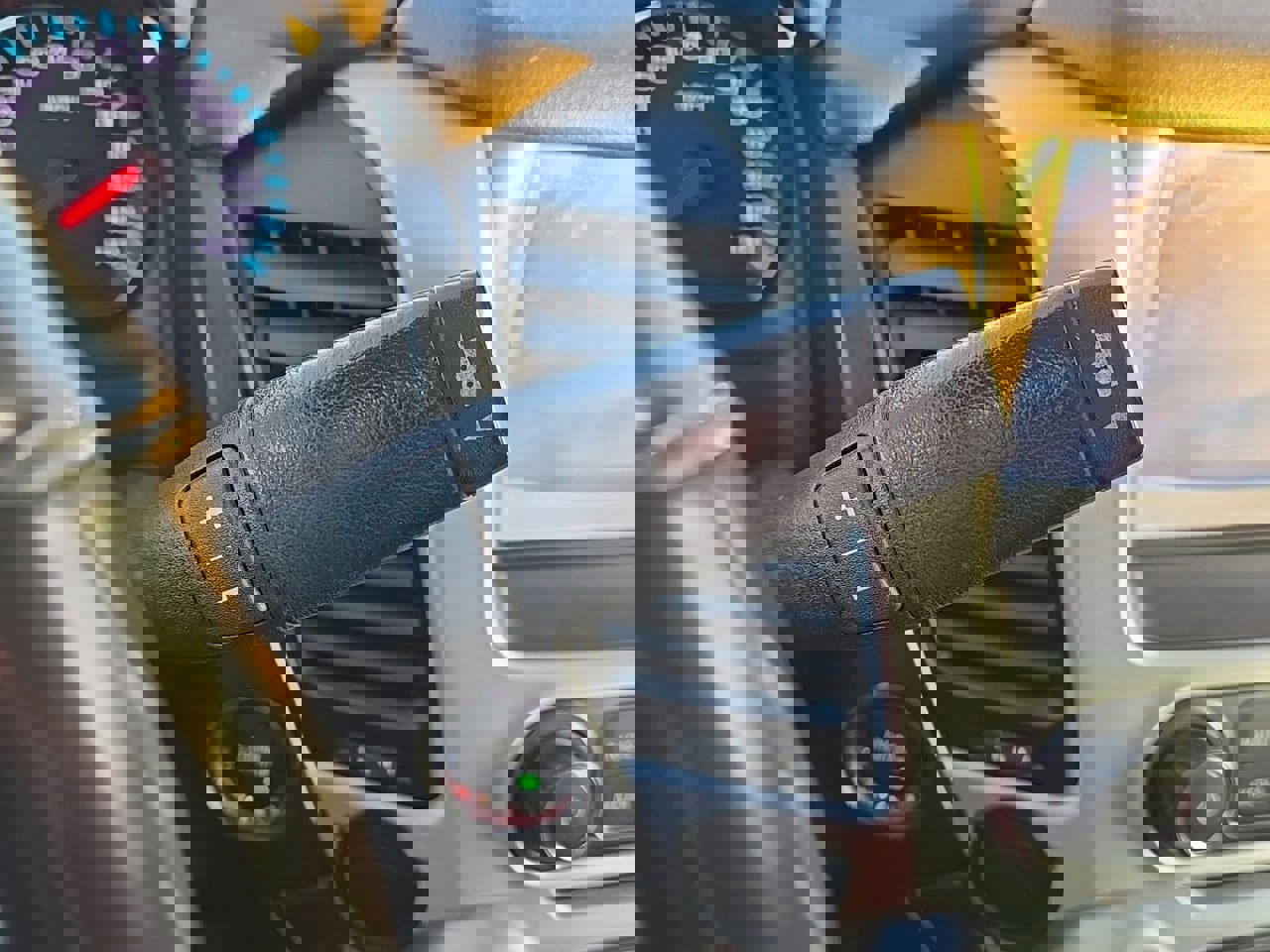 Used 2020 GMC Yukon XL SLT image 22