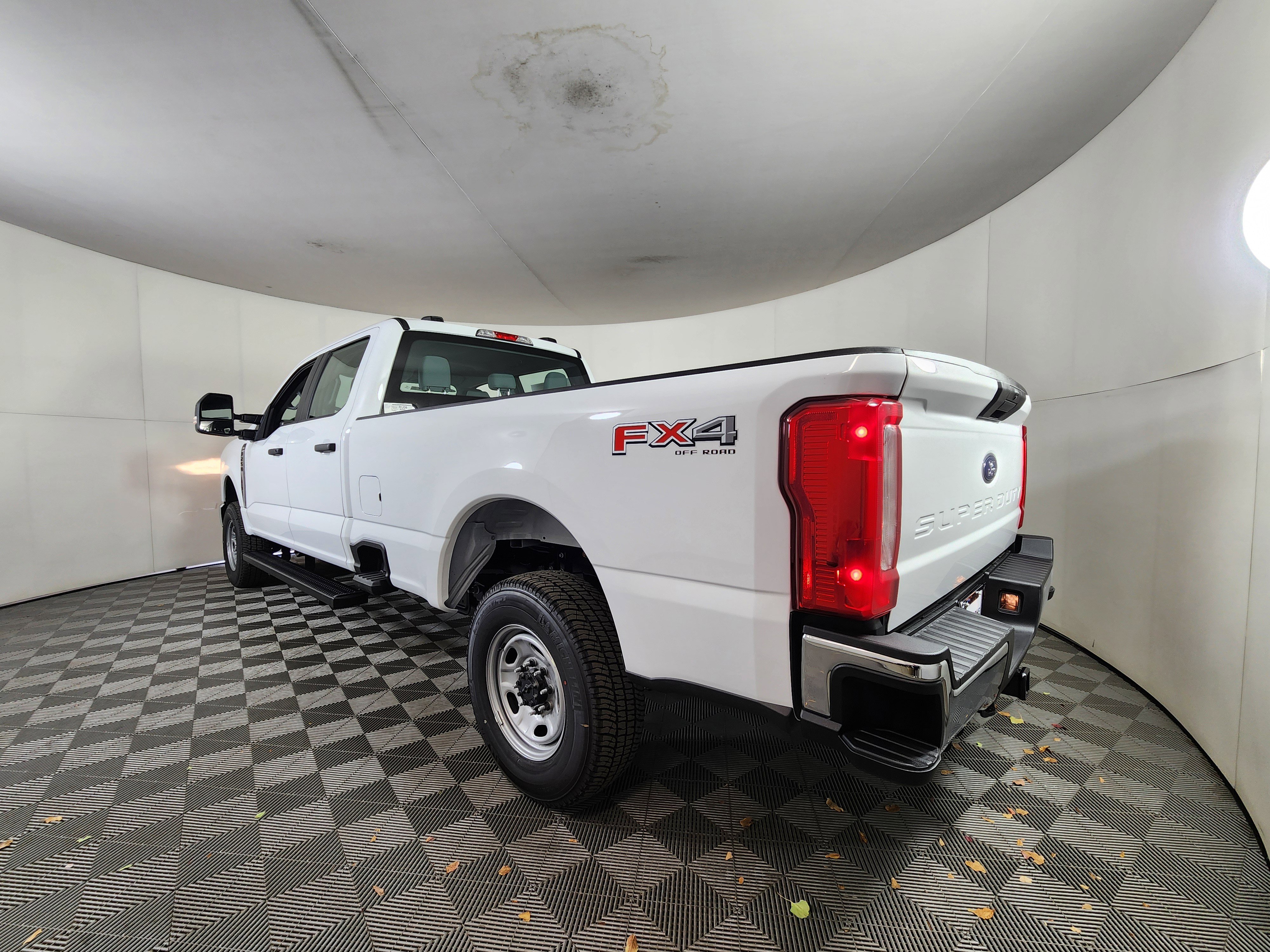 New 2026 Ford F250 XL w/ FX4 Off-Road Package image 6