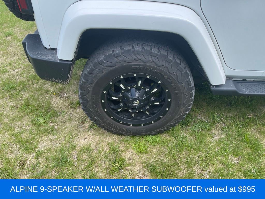 Used 2018 Jeep Wrangler Unlimited Sahara w/ Connectivity Group AWD/4WD image 8