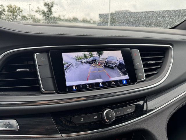 Used 2024 Buick Enclave Premium image 18