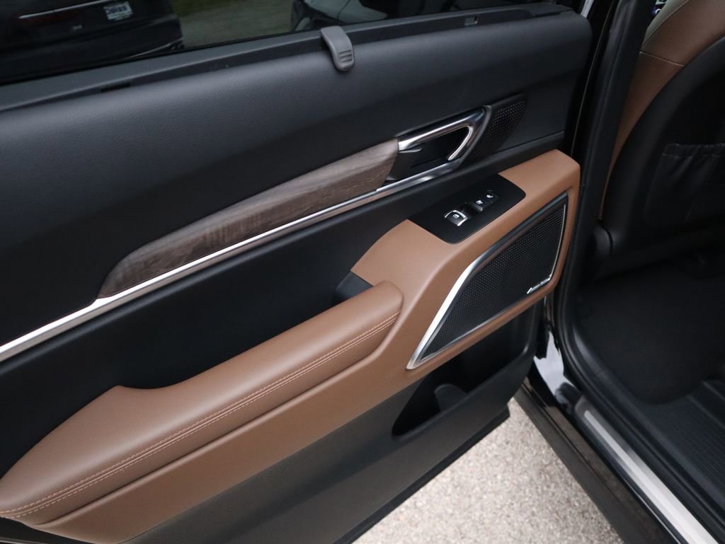 Used 2022 Kia Telluride SX w/ SX Prestige Package image 13