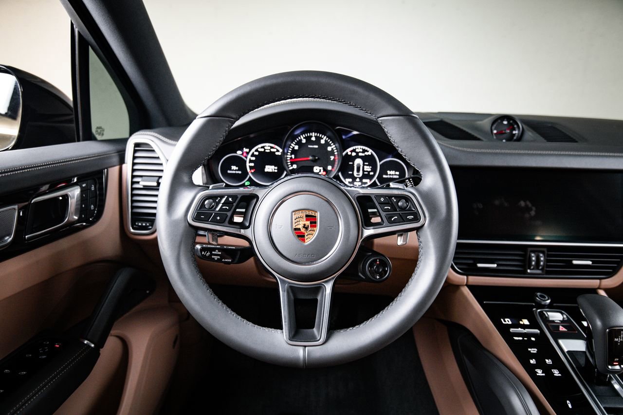 Certified 2023 Porsche Cayenne Platinum Edition AWD/4WD image 25