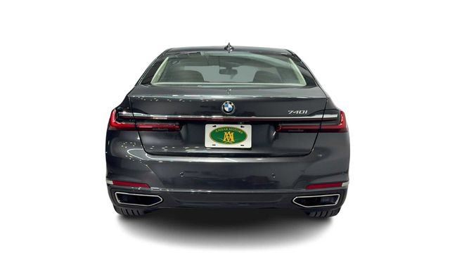 Used 2020 BMW 740i w/ Premium Package RWD image 3