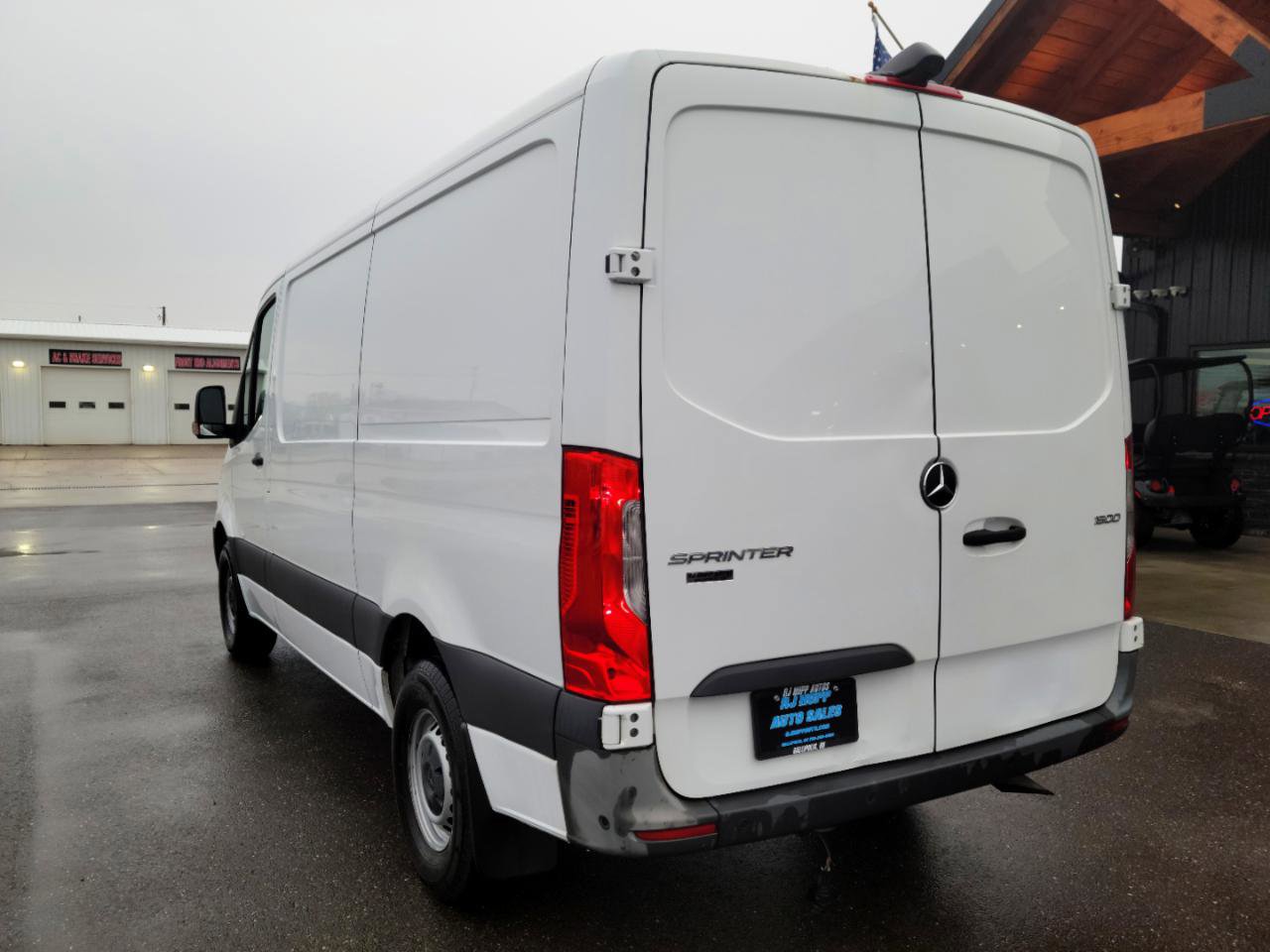 Used 2022 Mercedes-Benz Sprinter 1500 image 6