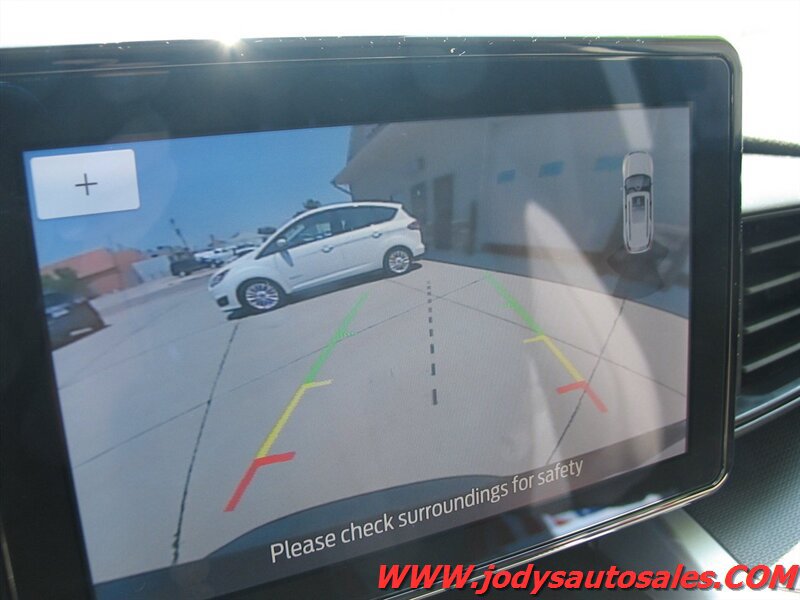 Used 2020 Ford Explorer 4WD w/ Class III Trailer Tow Package image 16