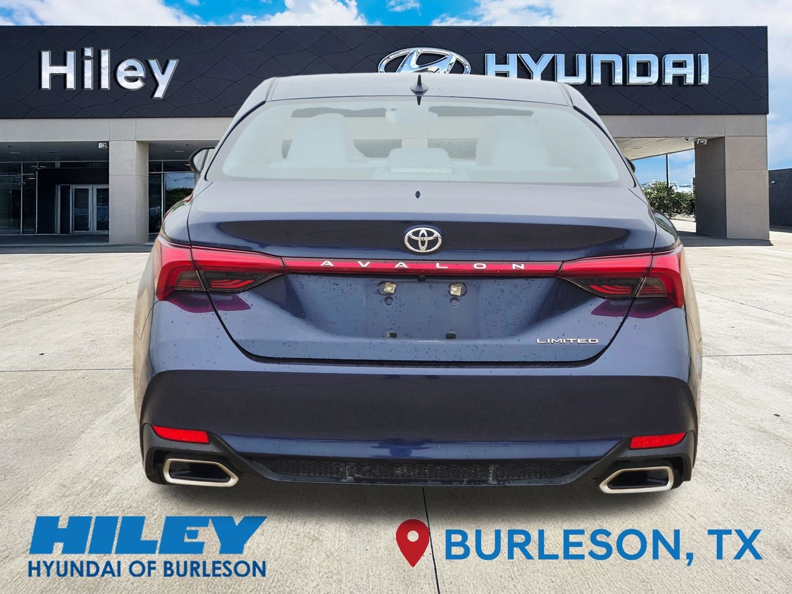 Used 2019 Toyota Avalon Limited FWD image 6