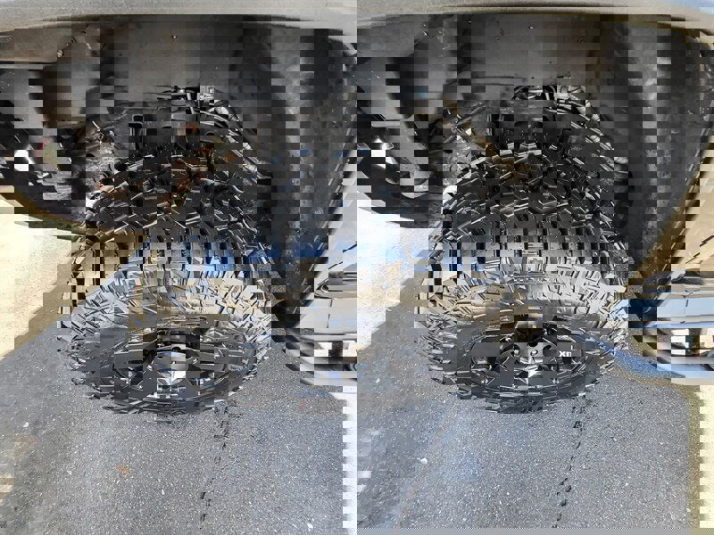 Used 2003 HUMMER H2 w/ Preferred Equipment Group image 29