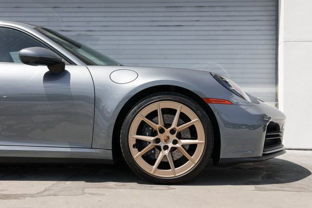 Certified 2025 Porsche 911 Carrera image 9