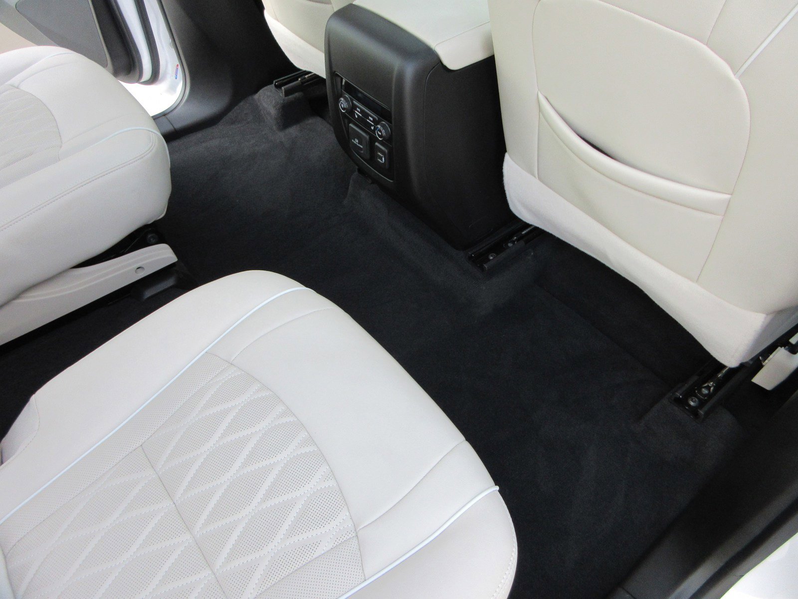 Used 2023 Buick Enclave Avenir w/ Trailering Package, 5000 lbs. image 24