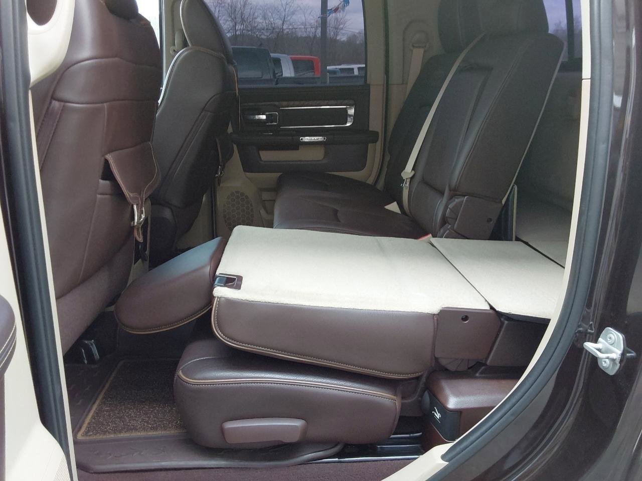 Used 2016 RAM 3500 Laramie Longhorn image 39