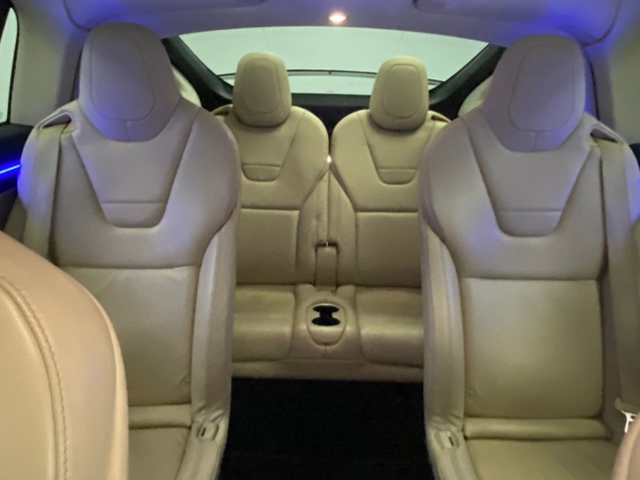 Used 2017 Tesla Model X 90D image 38