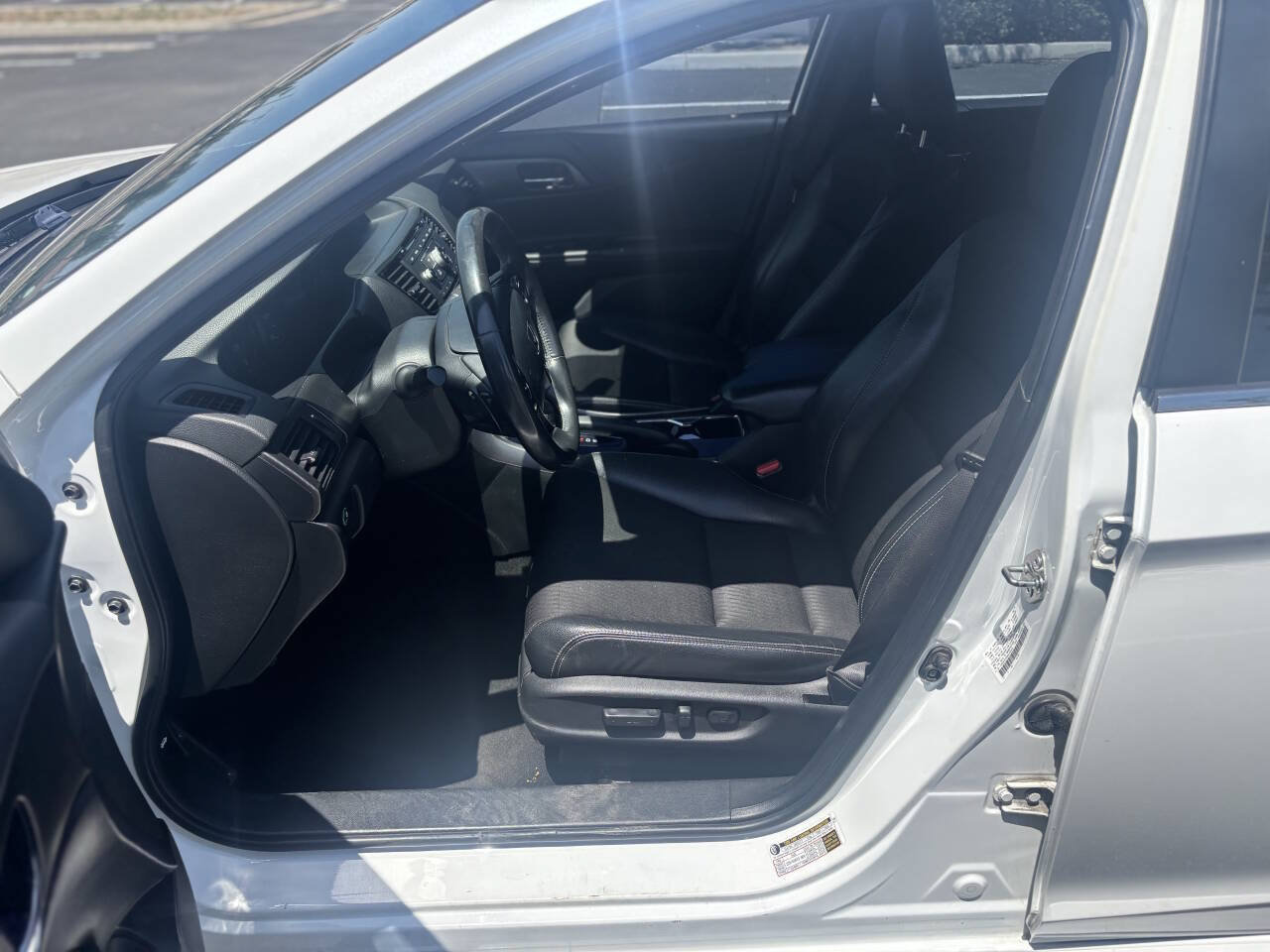 Used 2017 Honda Accord Sport image 11