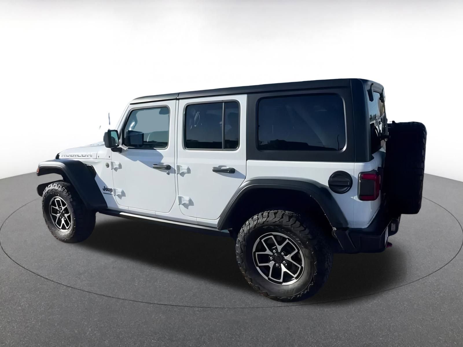Used 2025 Jeep Wrangler Unlimited Rubicon image 10
