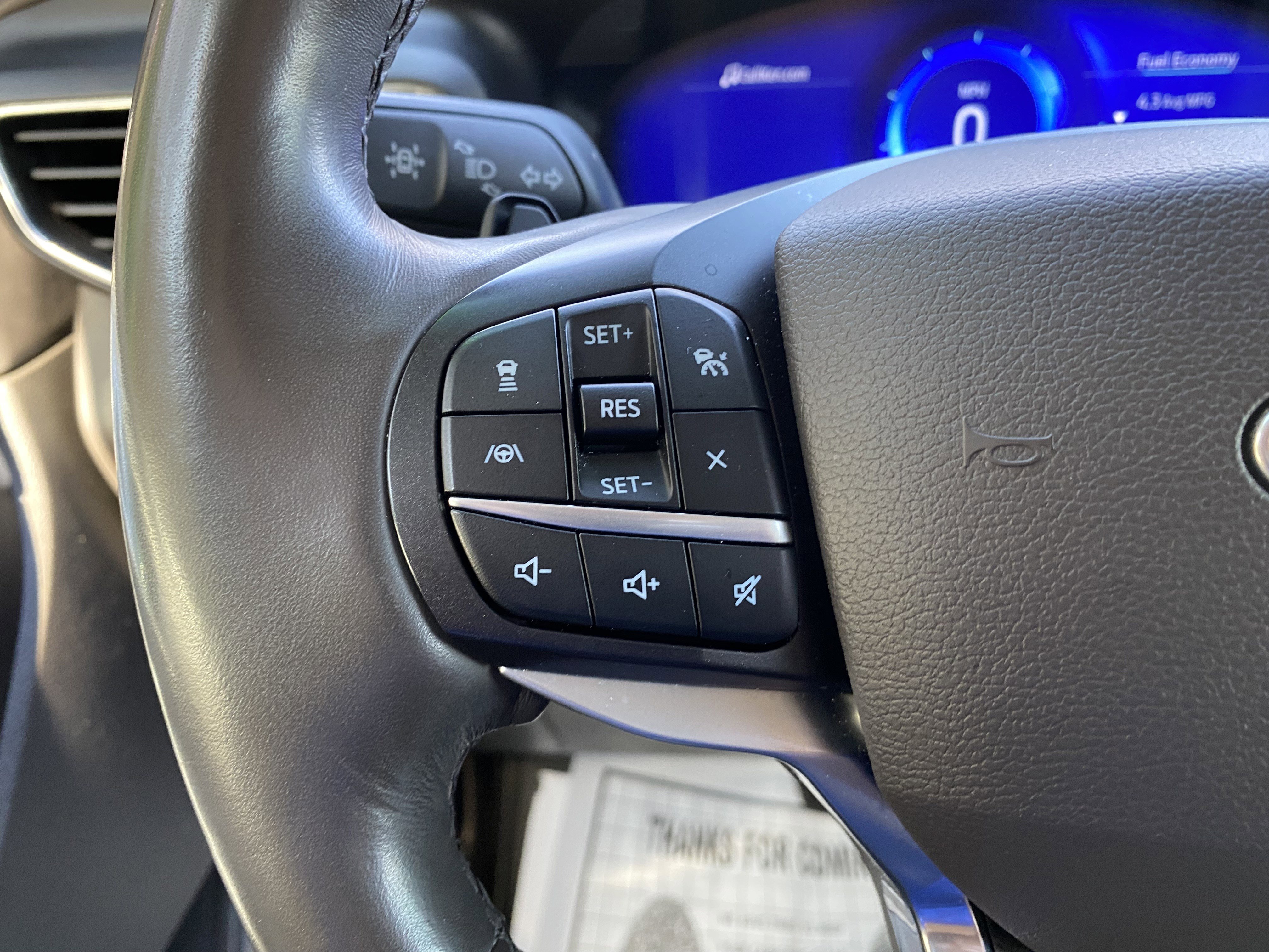 Used 2020 Ford Explorer Platinum w/ Premium Technology Package image 20