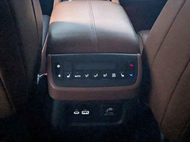 Used 2022 Nissan Pathfinder Platinum w/ Cargo Package FWD image 19